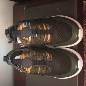 Inkkas, flex runner athletic shoe